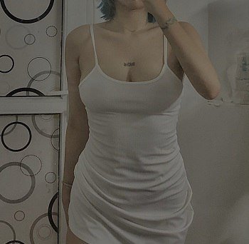 ảnh sex lồn Check hàng em học sinh lồn đẹp mới vào nghề