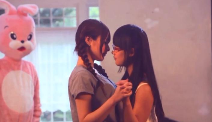 sex gái xinh ngực bự Chơi tư thế 69 xong rồi dập cho em sưng lồn